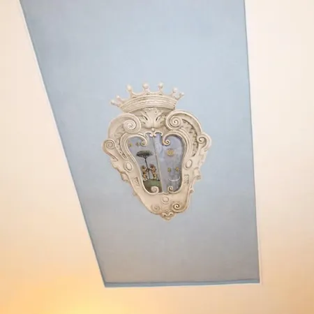 Palazzo Conforti Couette-café Salernes