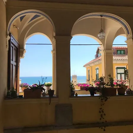 Nocleg ze śniadaniem Palazzo Conforti 3*